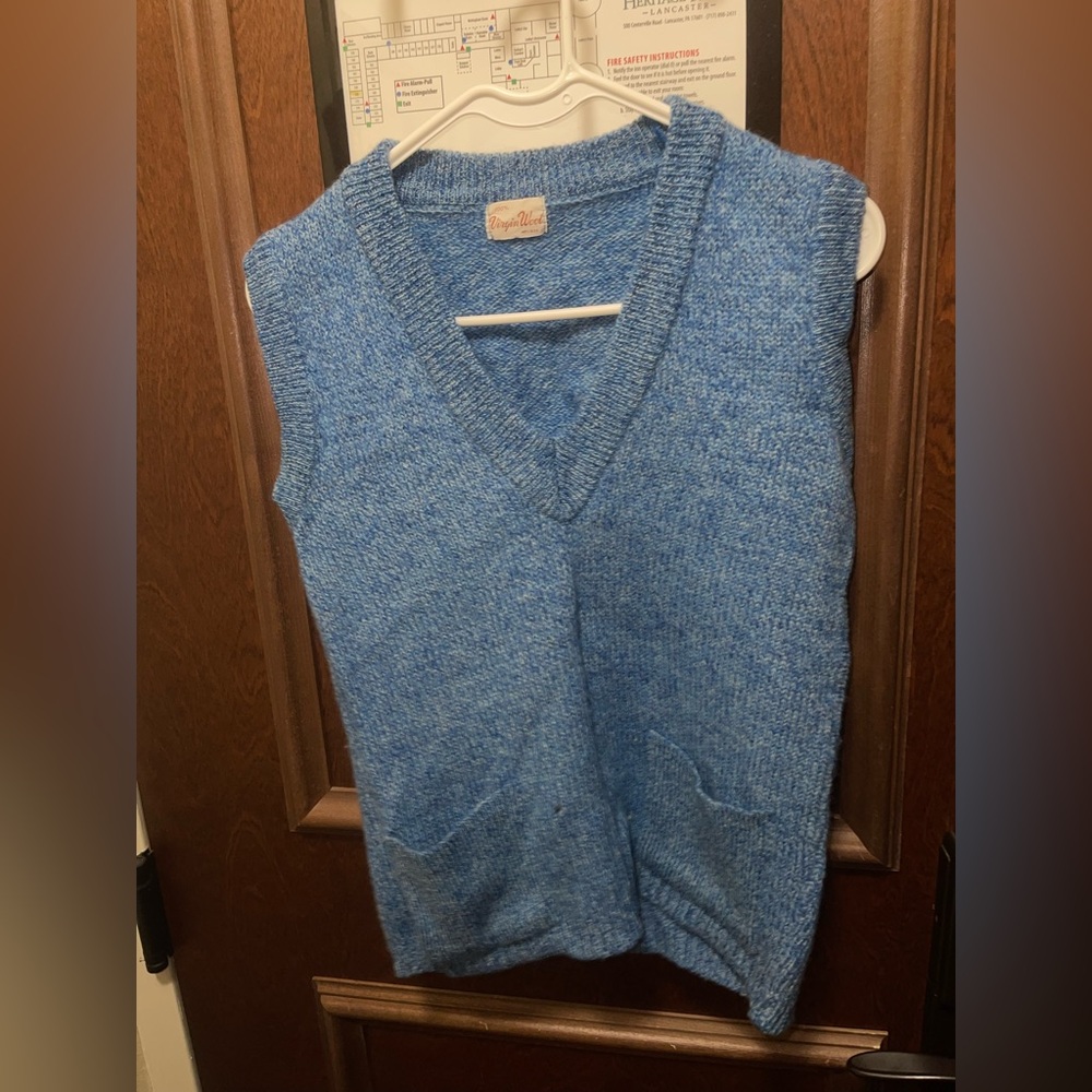 100% Virgin Wool Vintage Blue Knit V-Neck Sweater Vest